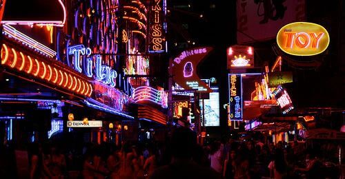 Royal Ivory Hotel Bangkok , soi-cowboy
